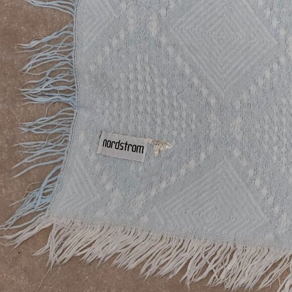 VTG Nordstrom Knit Baby Blanket Acrylic Blue White Diamond Pattern Fringe 33x33 - Picture 6 of 6